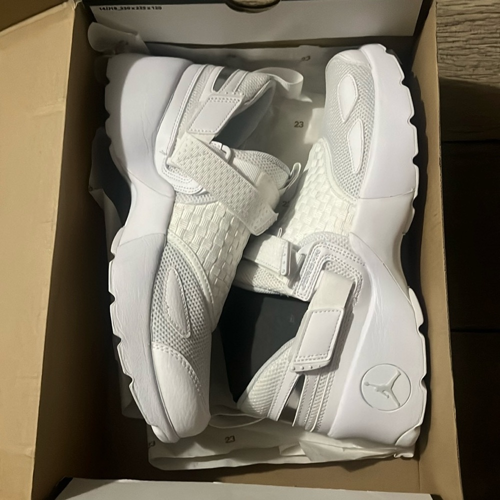 Jordan Trunner LX